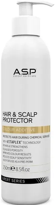 Trattamento per la protezione dei capelli e del cuoio capelluto